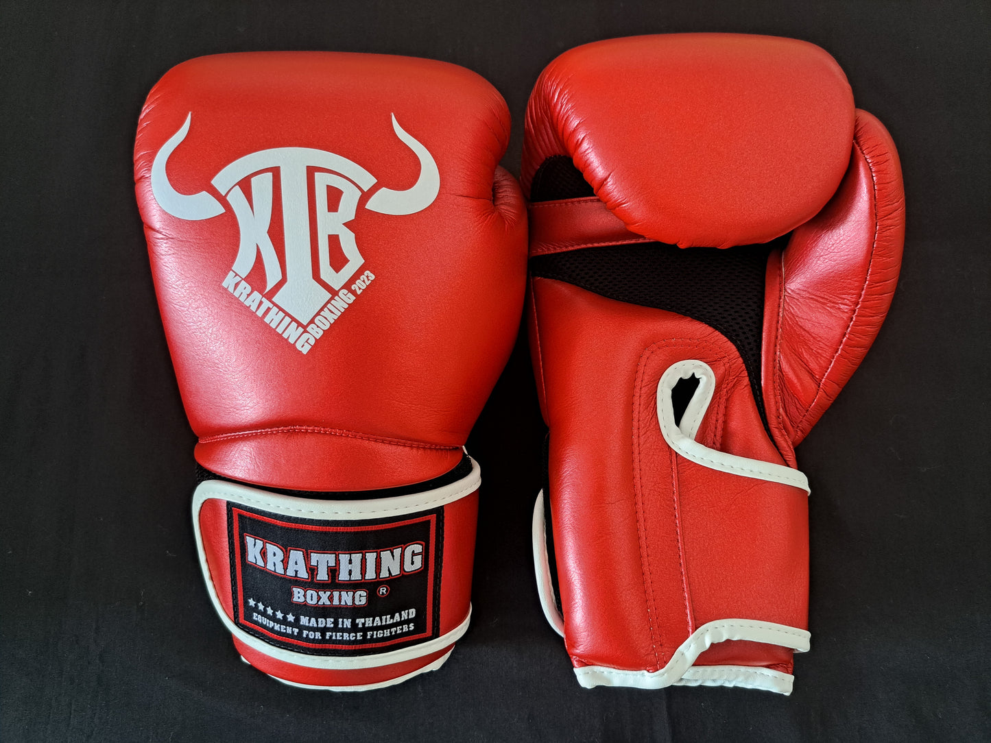 Krathing Thai Boxing Gloves - Micro Fiber - Red