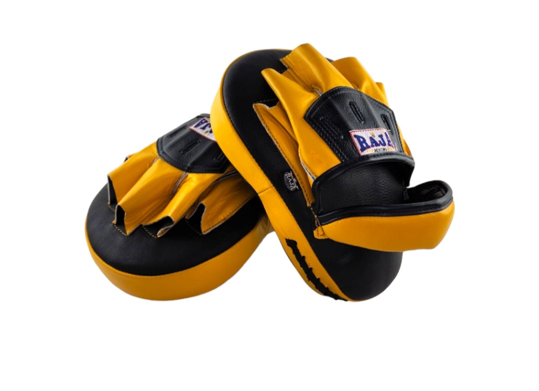 Raja Thai Boxing Focus mitt  curved design - Leather