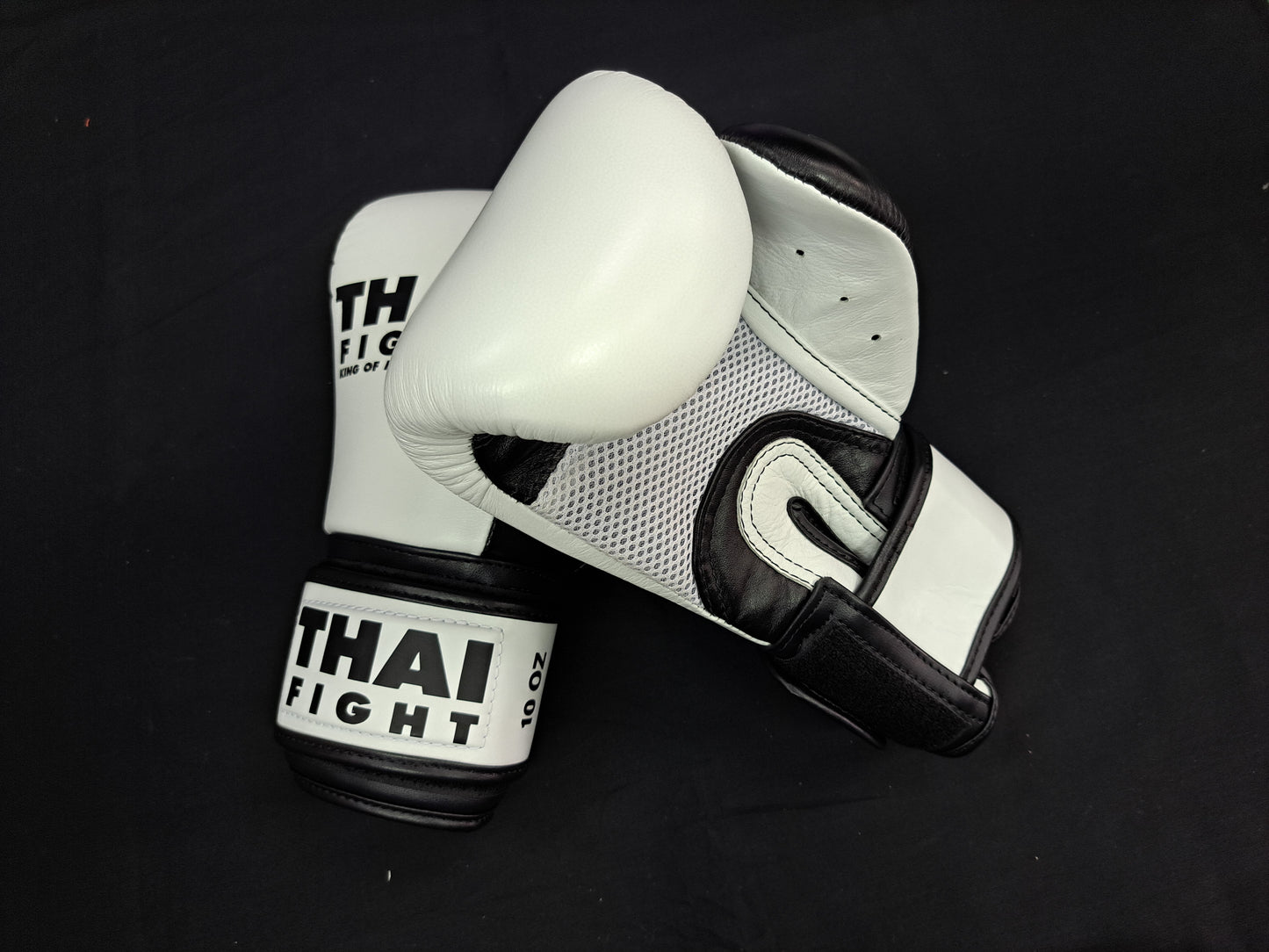 THAI FIGHT - King Of Muay Thai Gloves