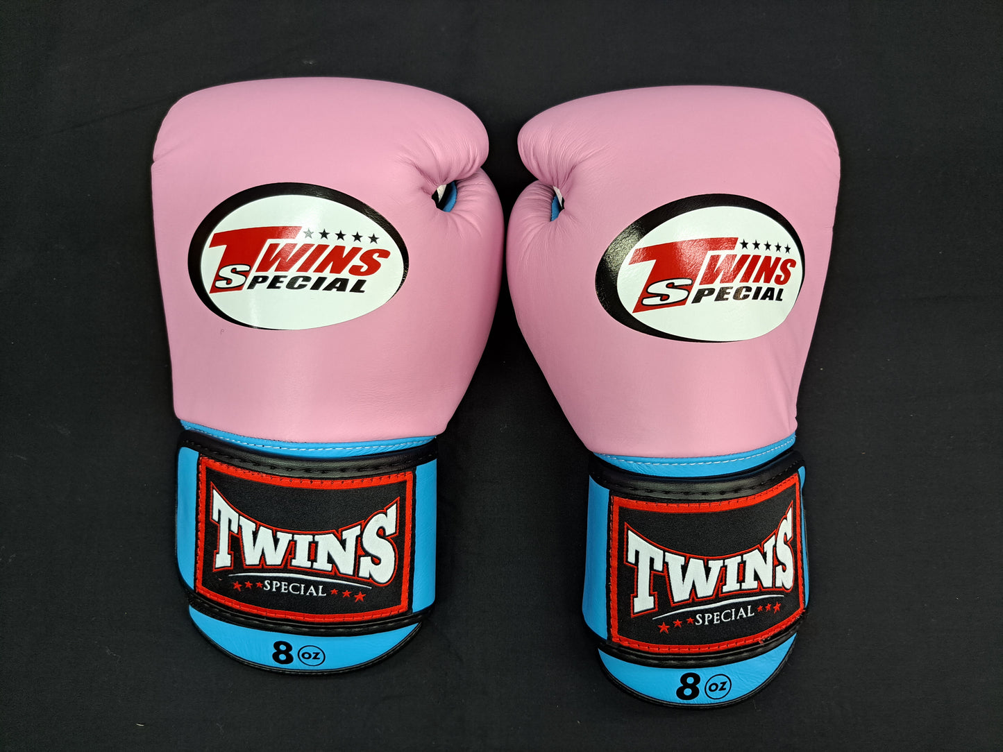 Twins Special "King" style thai boxing gloves