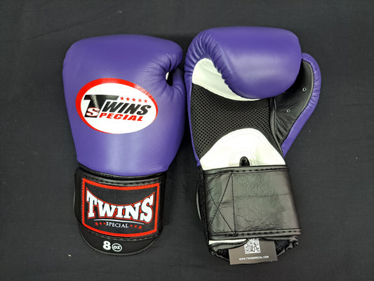 Twins Special "King" style thai boxing gloves