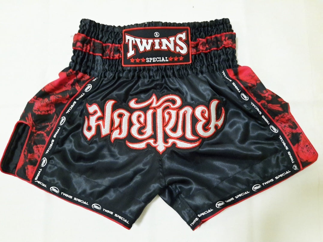 Twins Muay Thai Shorts - Skull