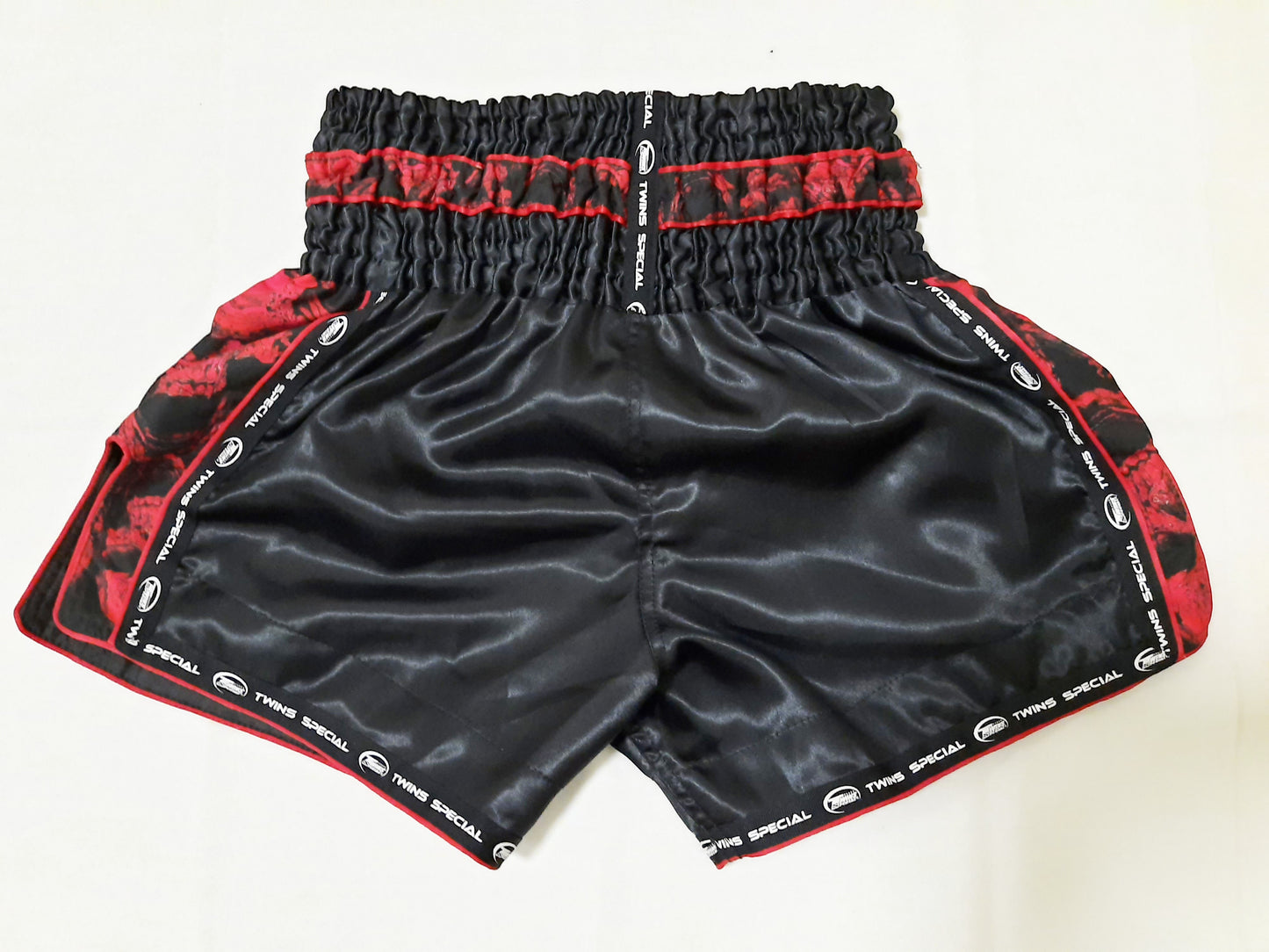 Twins Muay Thai Shorts - Skull